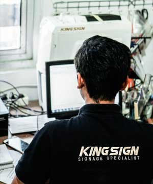 Proses desain reklame dan booth