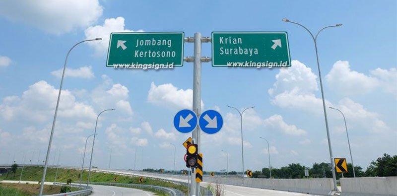 Rambu jalan dan penunjuk arah